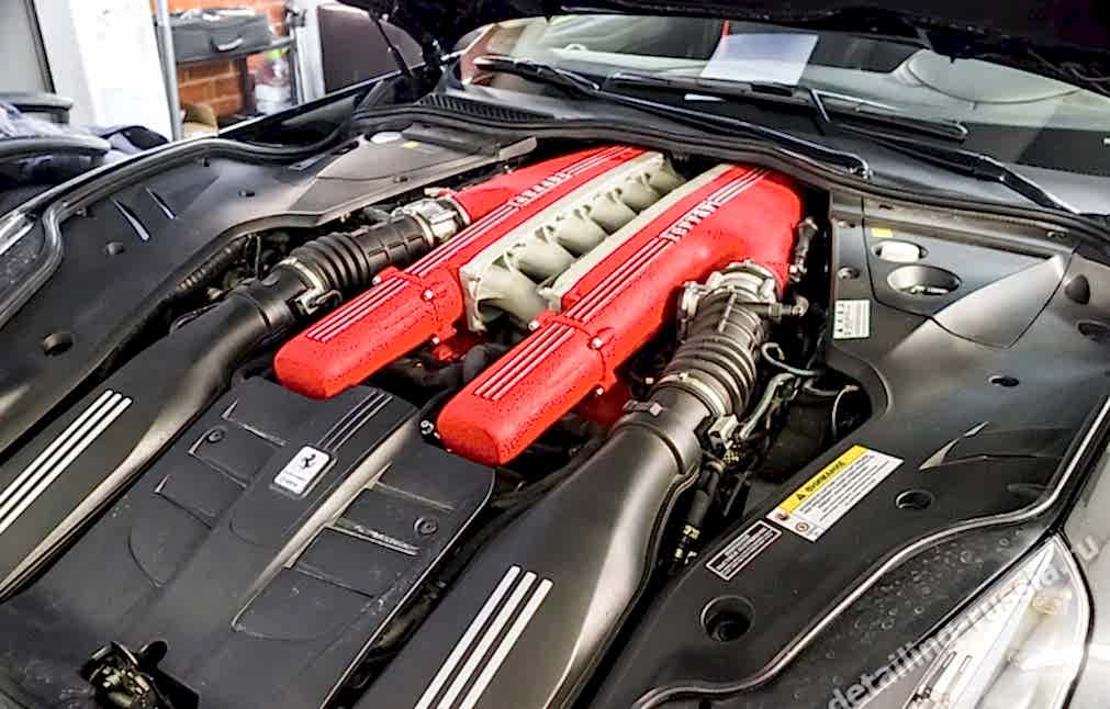 Ferrari мойка двигателя